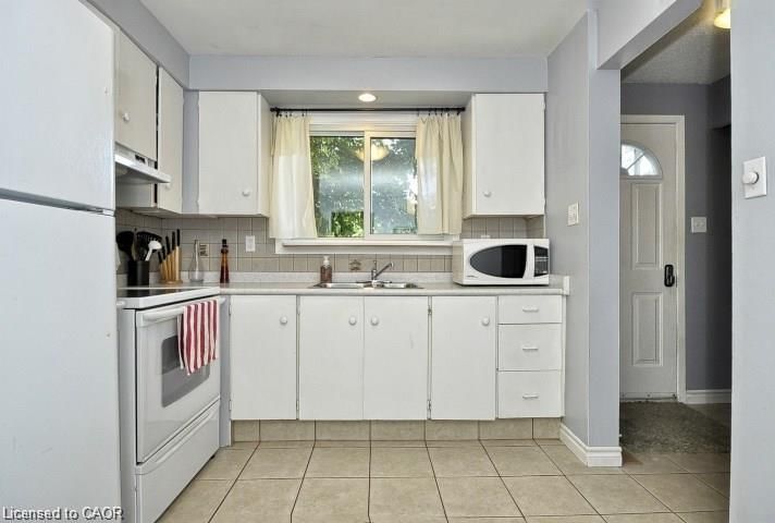 8 - 165 Green Valley Drive