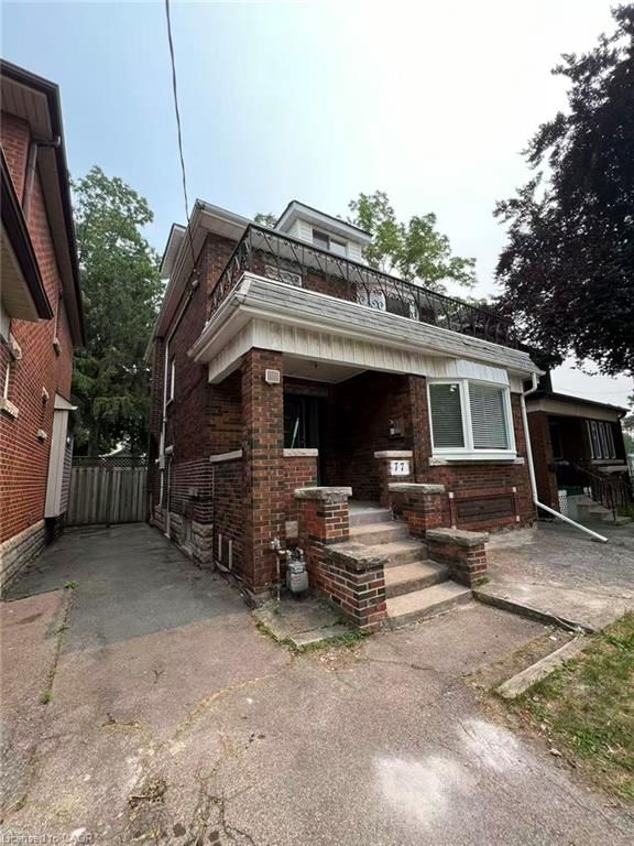 77 Paisley Avenue S