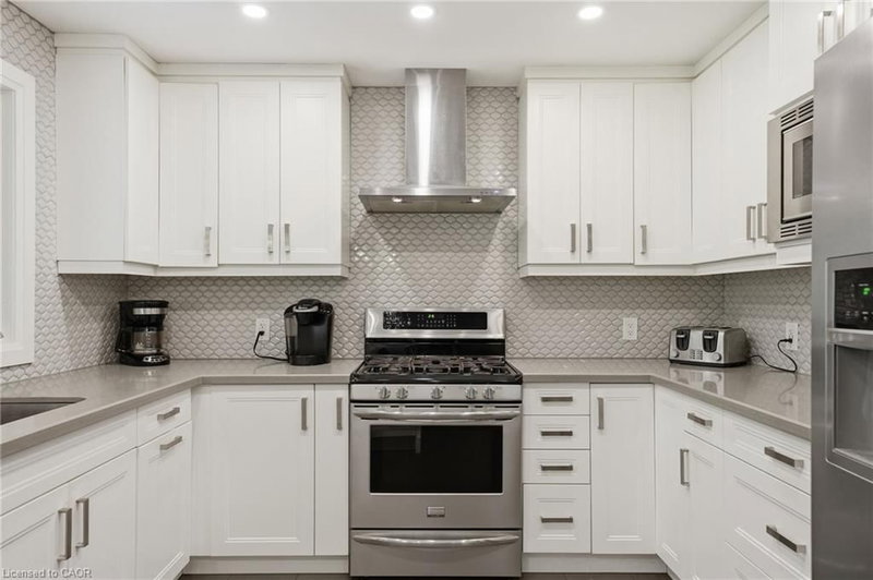 328 Mcneilly Road photo 4