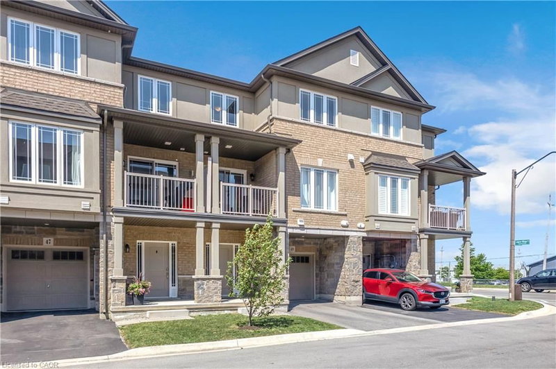 49 Laguna Village Crescent