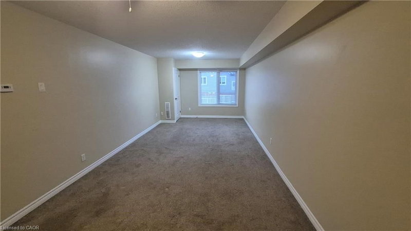 225 Riddell Street photo 4