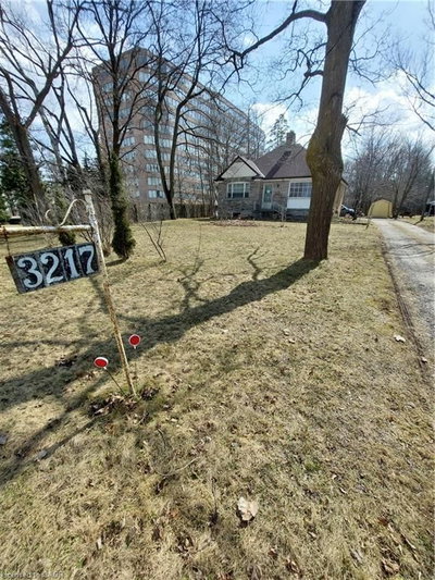 3211 King Street E - Photo 1