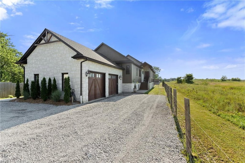1519 Merrittville Highway
