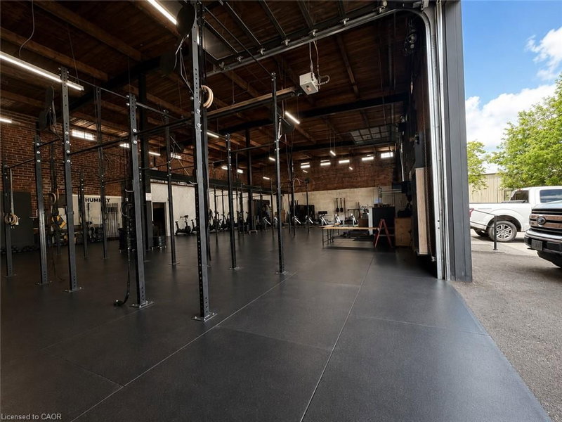 111 Sherwood Drive photo 3
