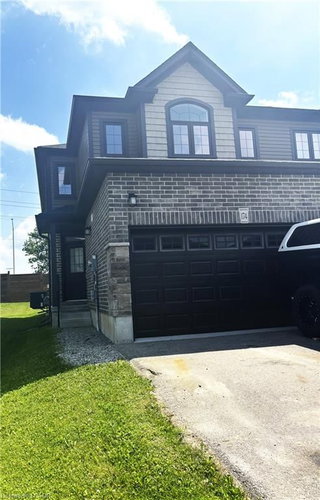 174 Links Crescent