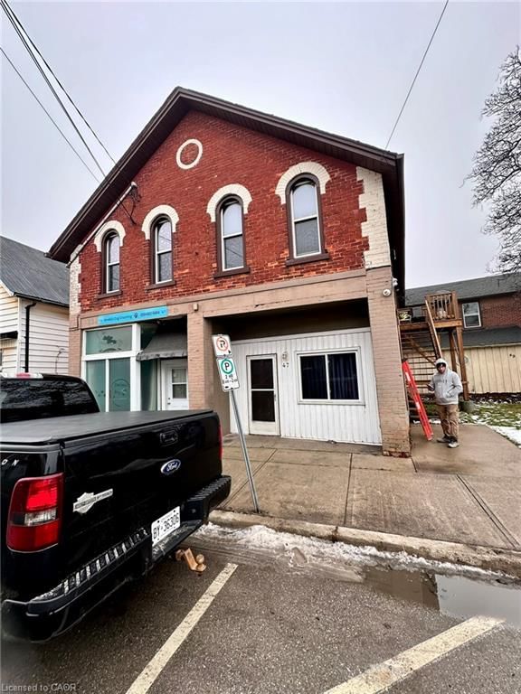 49 King Street W photo 1