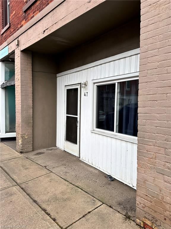 49 King Street W photo 2