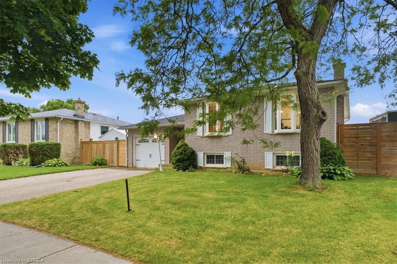 76 Enfield Crescent