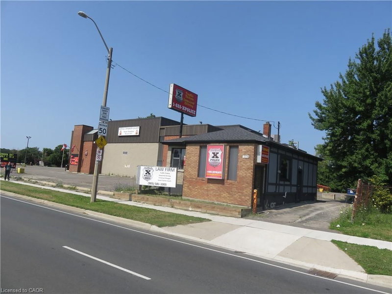1036 Upper Wentworth Street photo 1