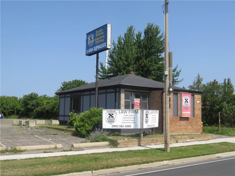1036 Upper Wentworth Street photo 2
