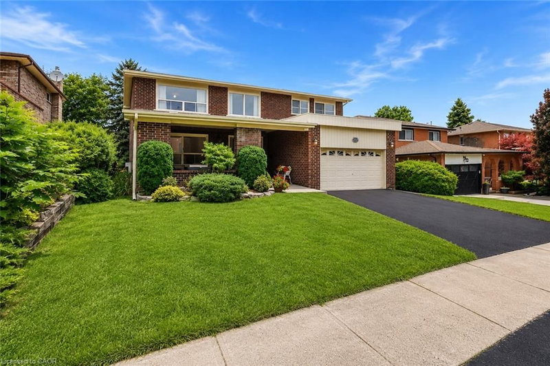 2529 Claymore Crescent