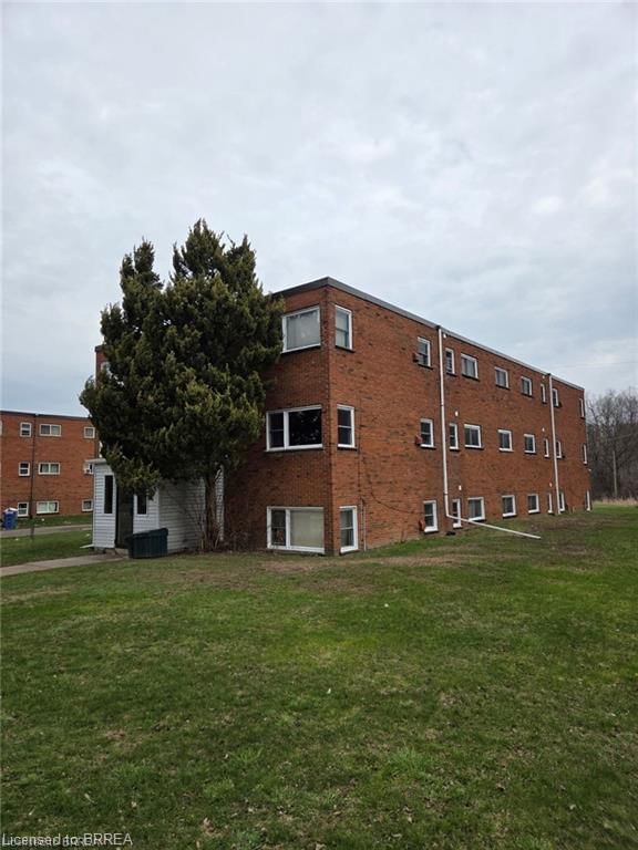 7 - 116 King Edward Avenue 2