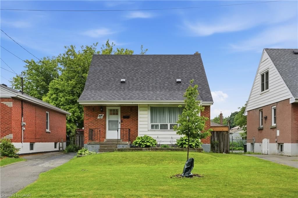 Single Family Residence for sale at 160 East 36th Street, Hamilton, ON, L8V 3Z4 - Raleigh - MLS: 40849537