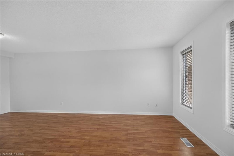 21 Springgarden Crescent photo 5