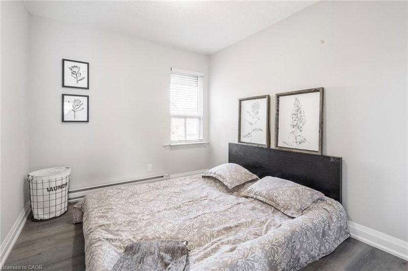 81 Gibson Avenue photo 4