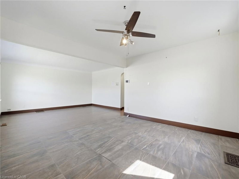 6476 Maranda Street photo 4