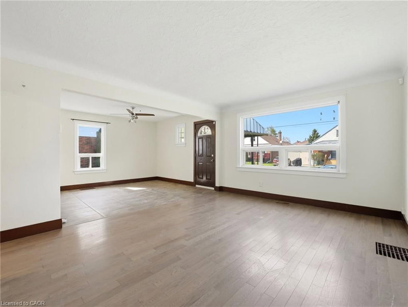 6476 Maranda Street photo 5