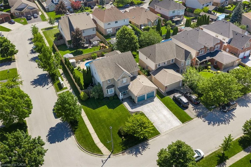 57 Goodman Crescent photo 4