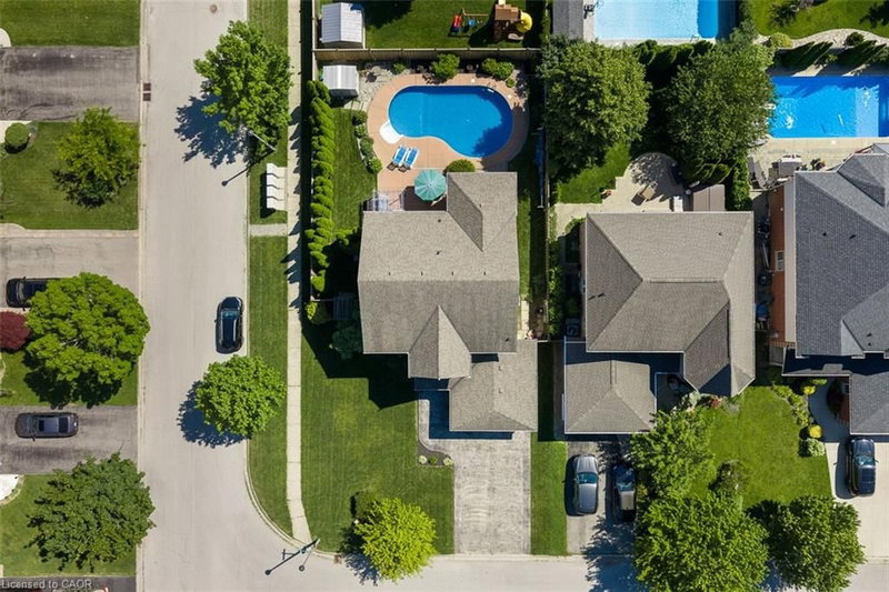 57 Goodman Crescent photo 5
