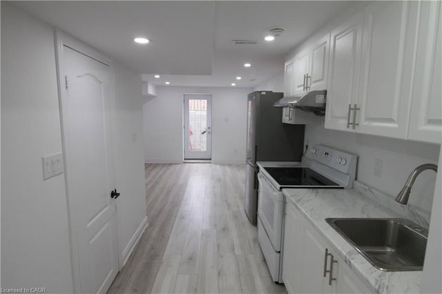 473 Avens Street