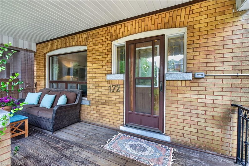 172 Kensington Avenue S photo 4