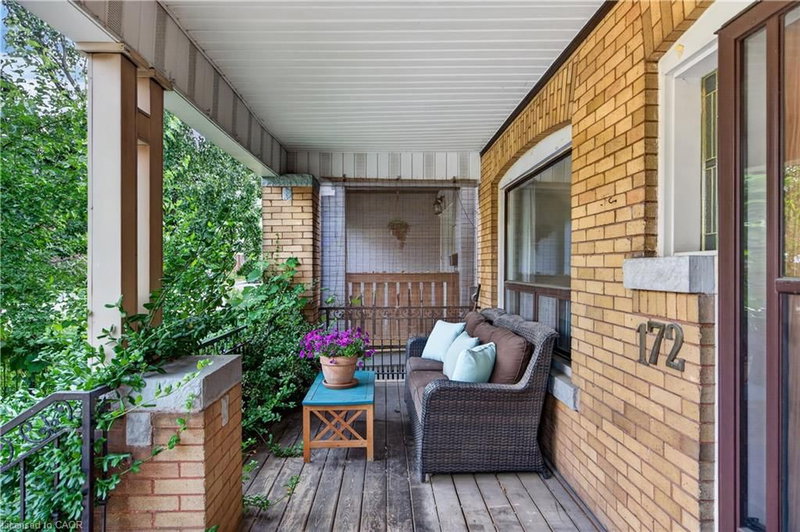 172 Kensington Avenue S photo 5