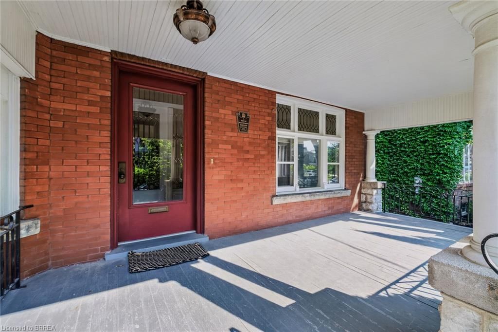 58 Lorne Crescent — photo 4