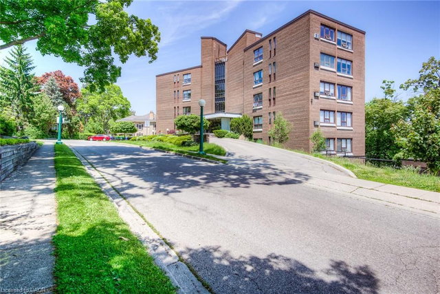 5S - 26 Wentworth Avenue