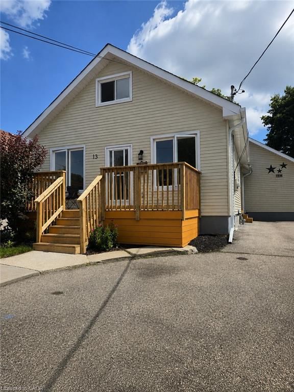 13 Stanley Street, Cambridge, Ontario