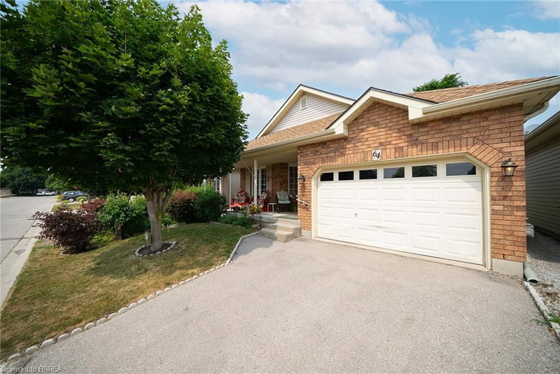 64 Balsam Trail photo 4