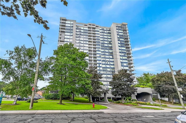 1606 - 75 Queen Street N