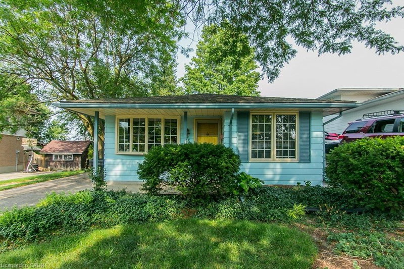 66 Shea Crescent