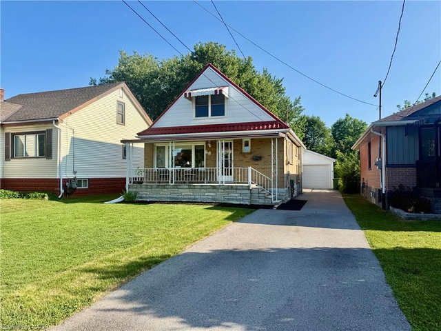 60 Howe Avenue