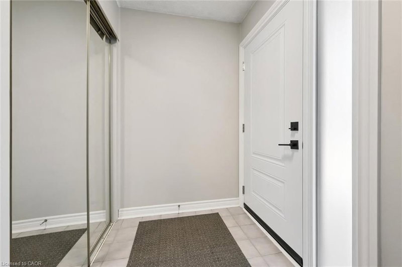431 Keats Way photo 5