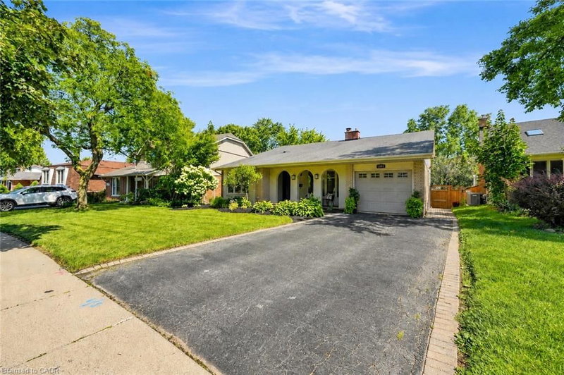 2086 Cavendish Drive