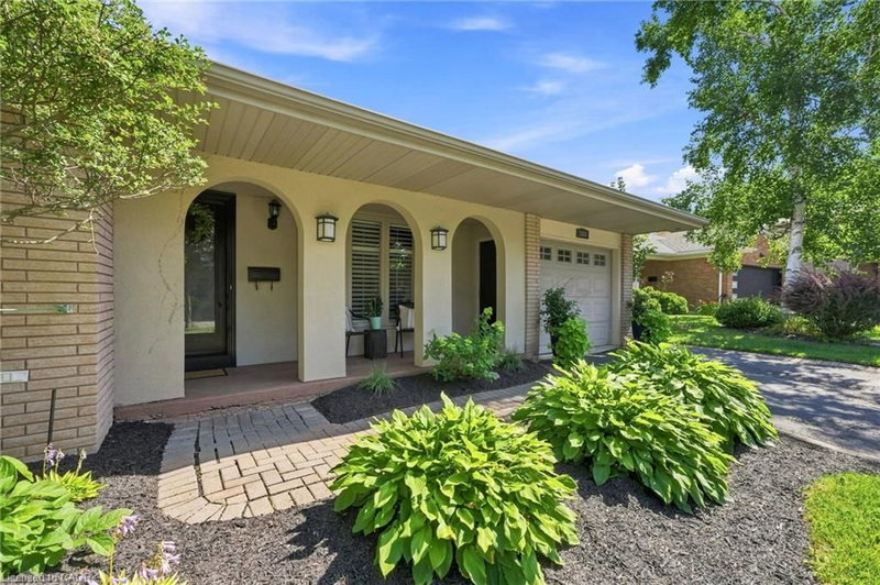 2086 Cavendish Drive
