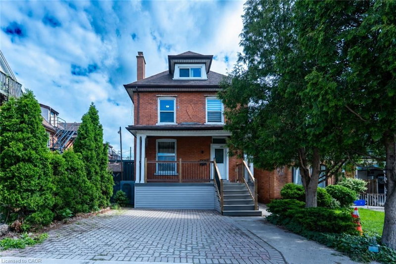 APT 1 - 11 Aikman Avenue