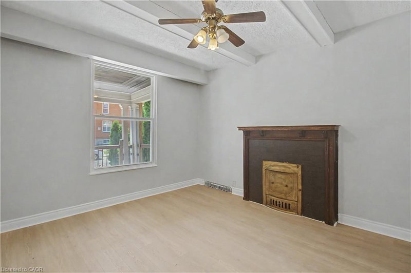APT 1 - 11 Aikman Avenue