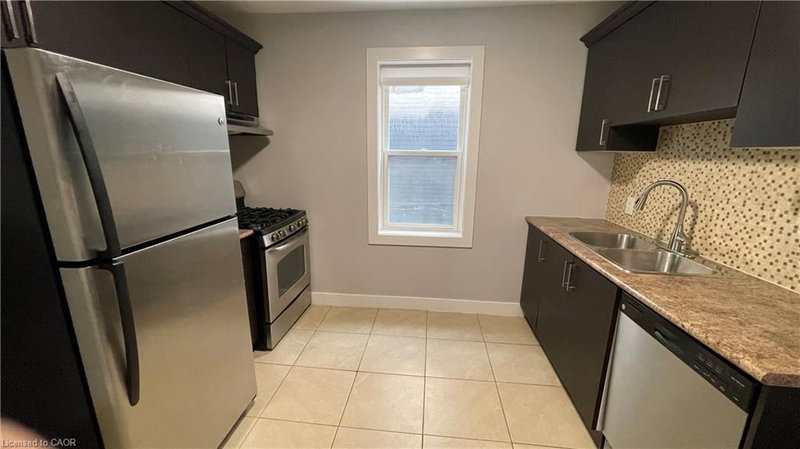 202 - 1544 King Street E