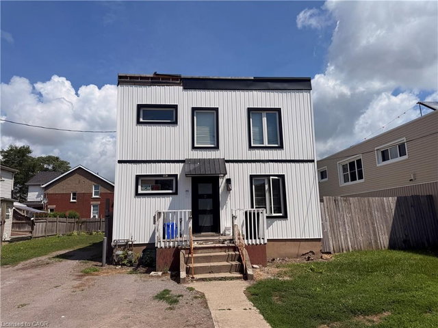 462 East Main Street