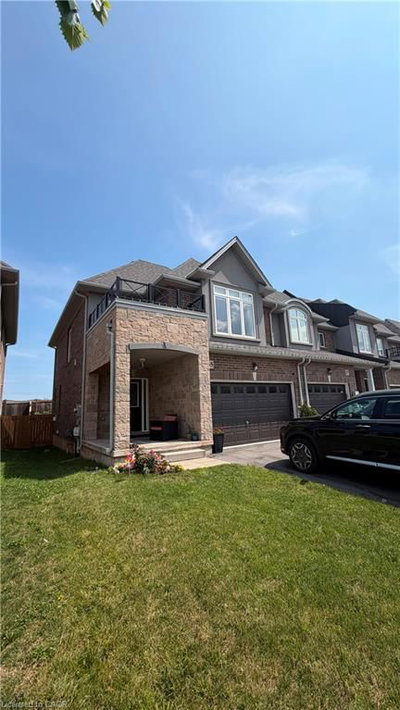 35 Pinot Crescent