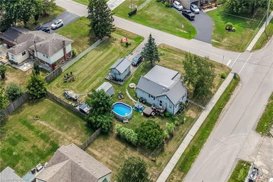 44 Haldimand Trail