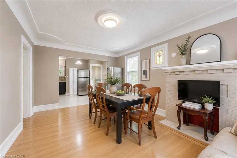 74 Royal Avenue photo 4