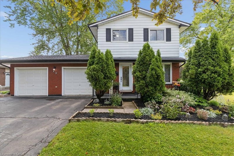 45 Arrowhead Crescent