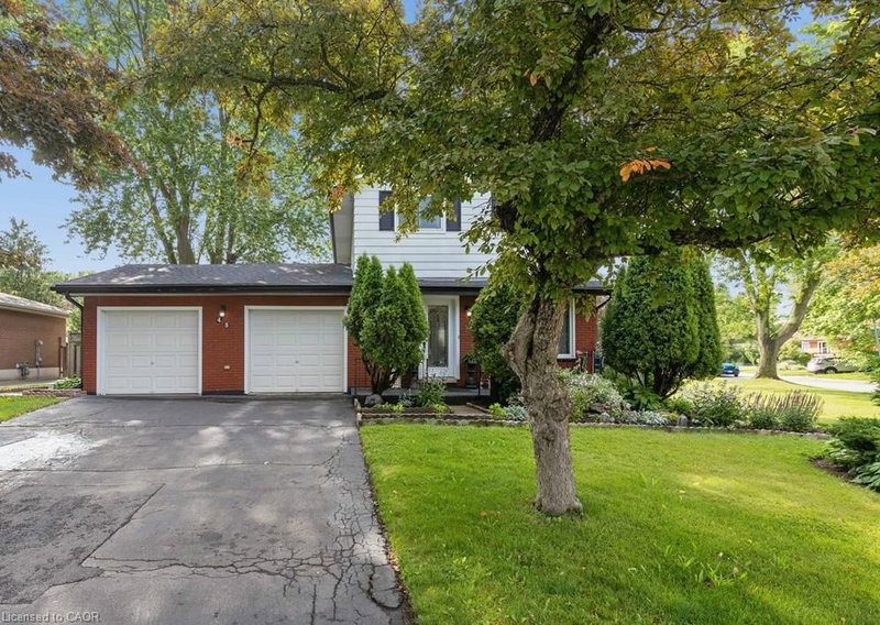 45 Arrowhead Crescent