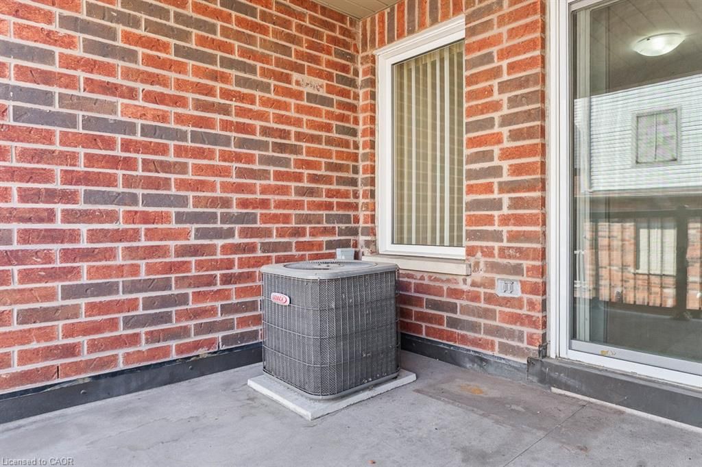 8 Jim Baird Mews, Toronto, view 23