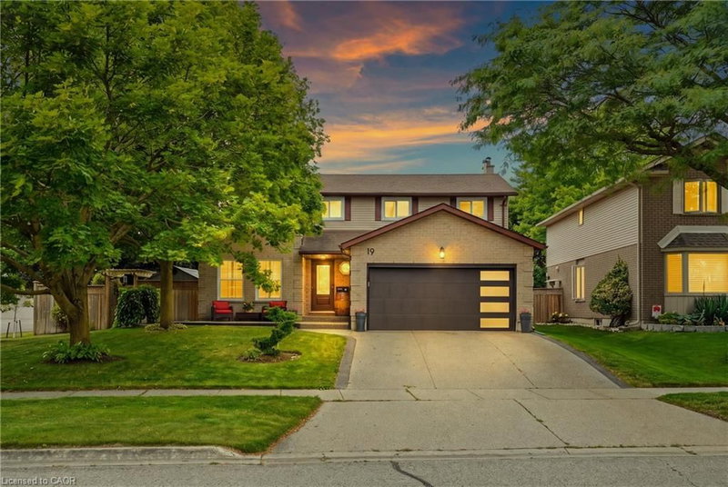 19 Alona Avenue