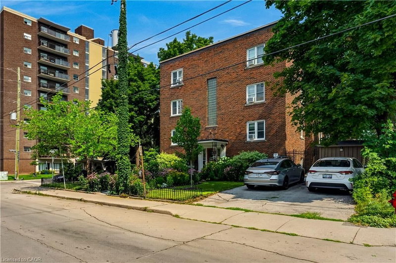 60 Robinson Street photo 5