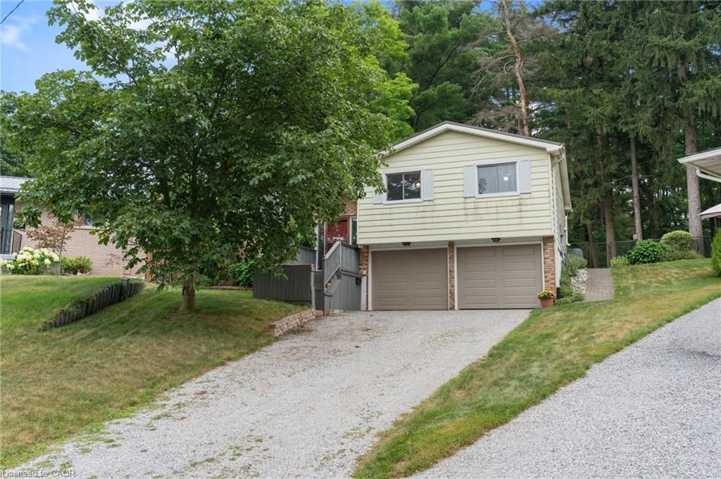 Single Family Residence for sale at 11 Glenda Street, Simcoe, ON, N3Y 4T3 - Town of Simcoe - MLS: 40851753