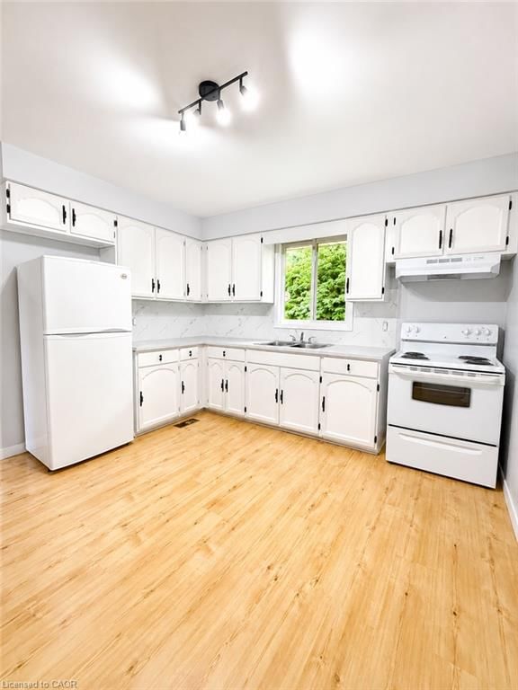 Single Family Residence for sale at 11 Glenda Street, Simcoe, ON, N3Y 4T3 - Town of Simcoe - MLS: 40851753